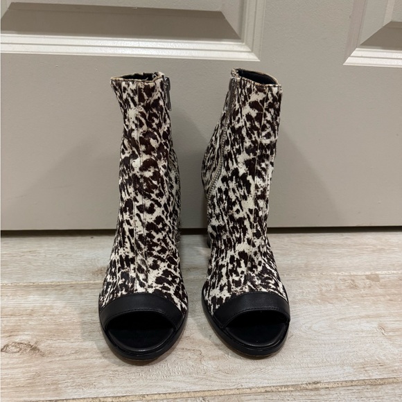 Calvin Klein Animal Print Calf Hair Krizia Western Cowgirl Rodeo Peep Toe Boots - Picture 1 of 9